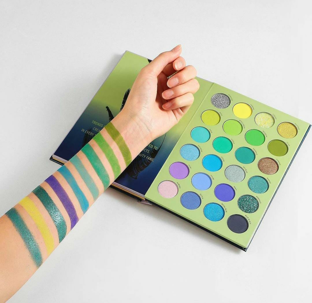 BEAUTY GLAZED COLOR BOOK 72 COLORS EYESHADOW PROFESSIONAL MAKEUP PALLETE