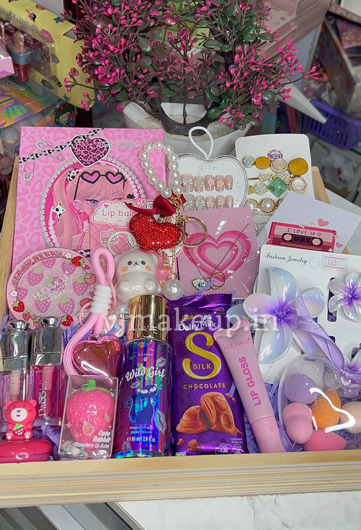 KAWAII MAKEUP HAMPER