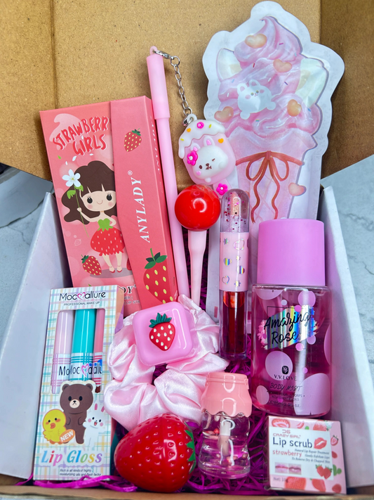 STRAWBERRY GIFT HAMPER