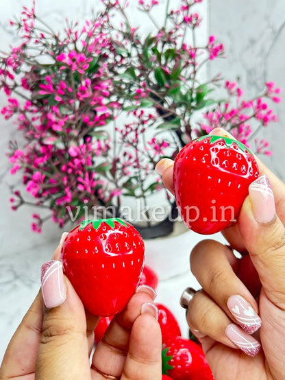 STRAWBERRY LIPBALM