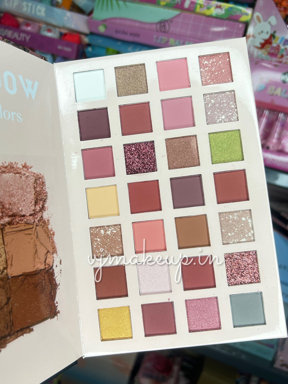 MOCALLURE UTOPIA VIRAL MAKEUP BOOK